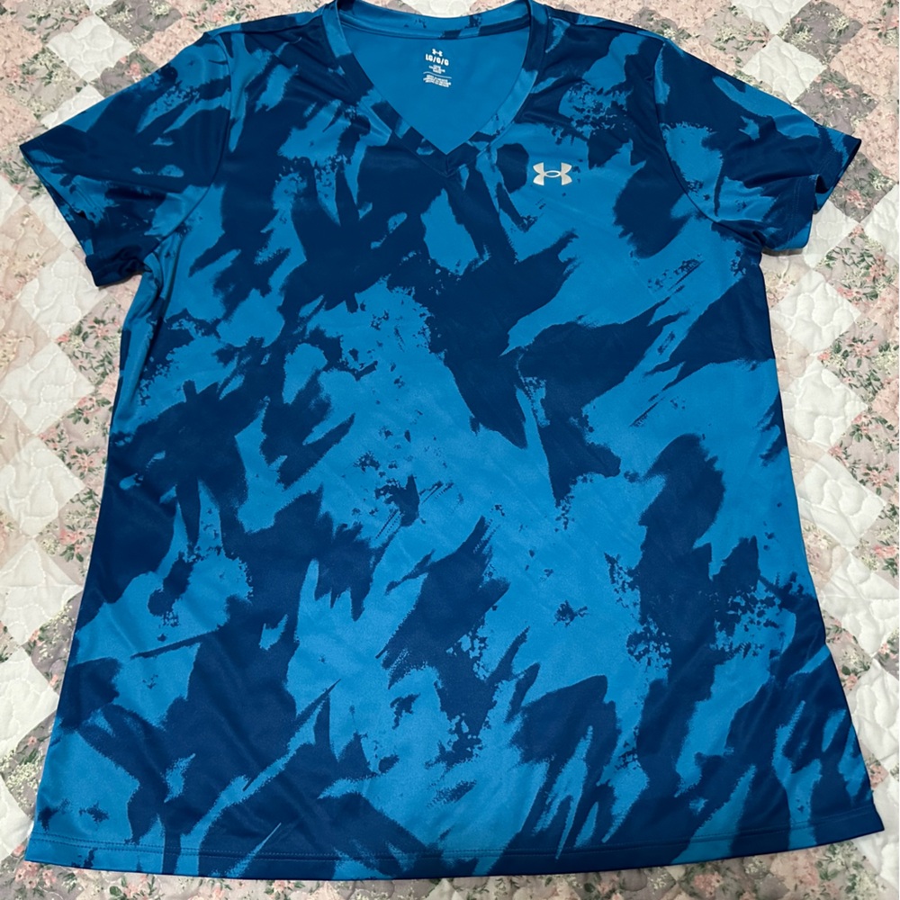 Bundle Of 2 Women’s Under Armour & REI Athletic Workout Short Sleeve Shirts Tops